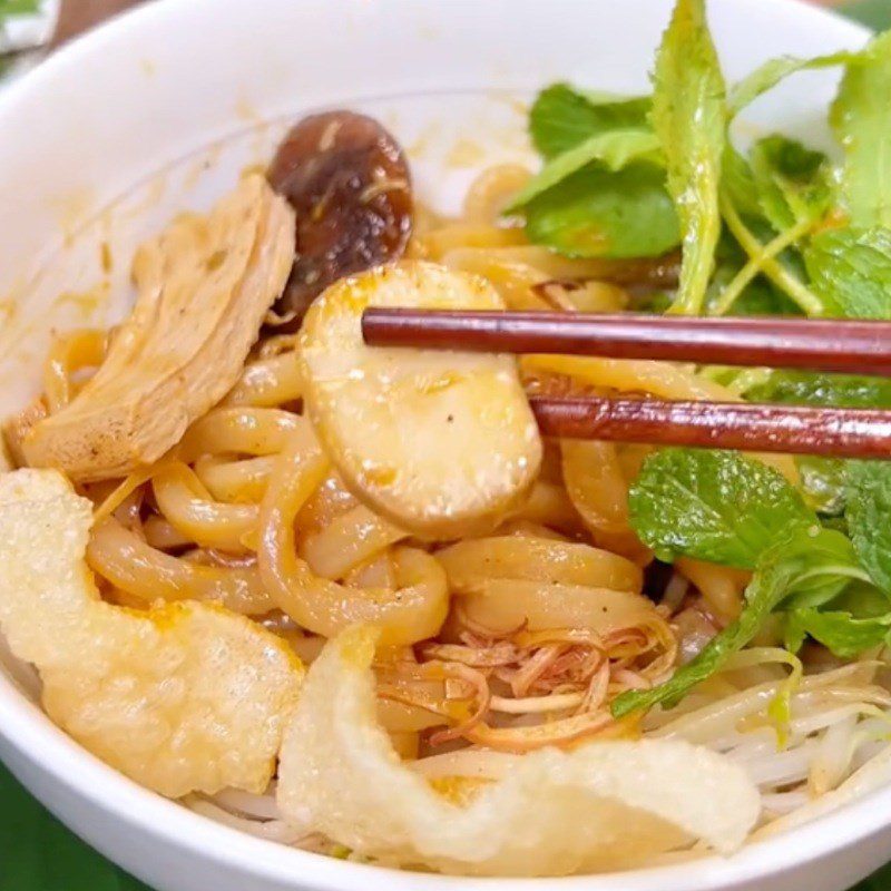 Step 6 Final Product Vegetarian Cao Lau (Recipe shared by Tiktok Vegetarian Kitchen XANH)