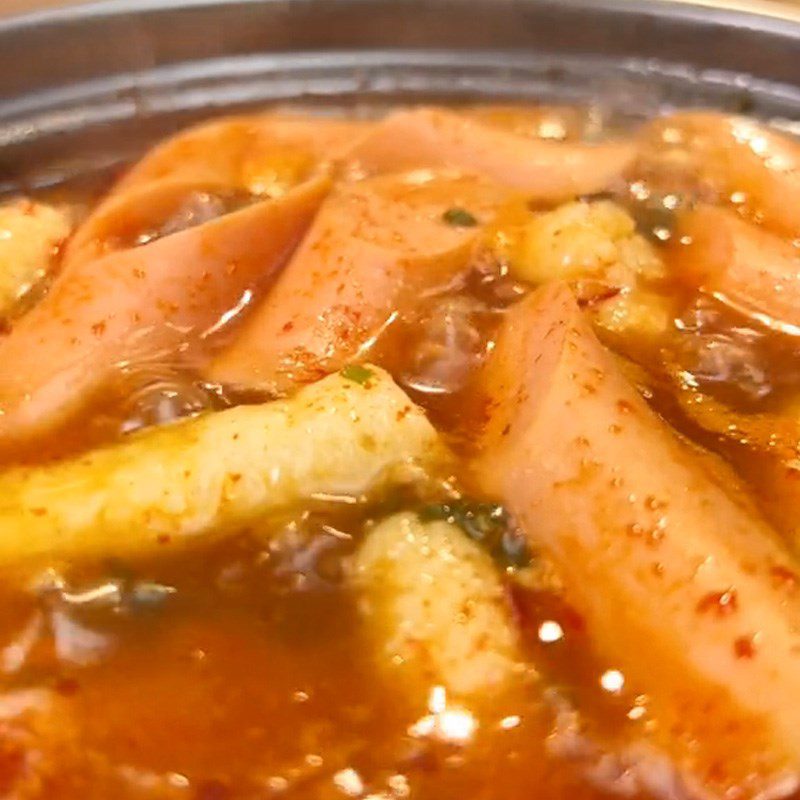 Step 4 Finished Product Tokbokki with leftover rice (Recipe shared from TikTok Cooking with TasteVN)
