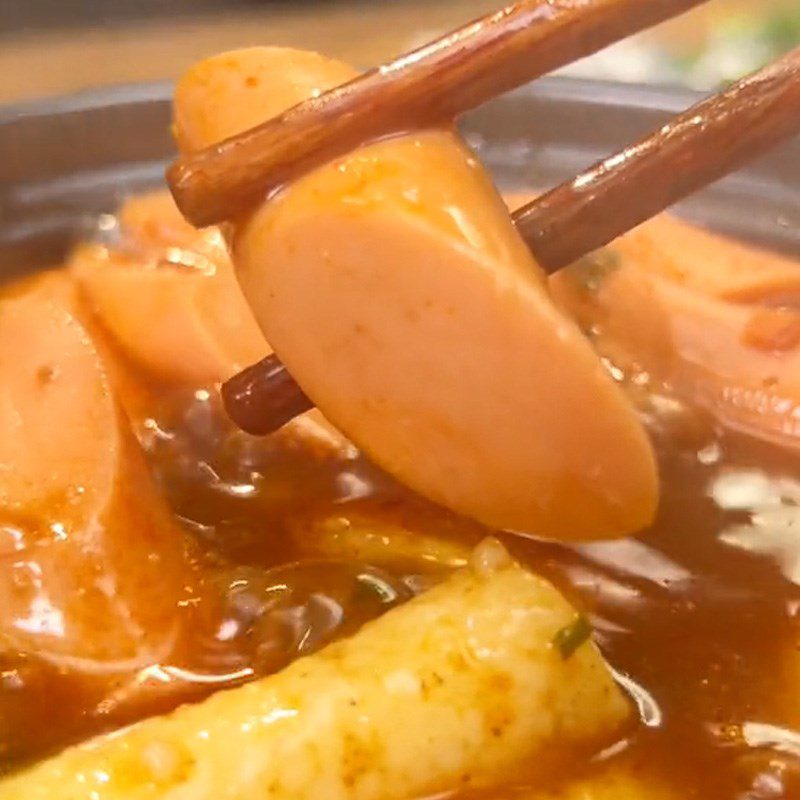 Step 4 Finished Product Tokbokki with leftover rice (Recipe shared from TikTok Cooking with TasteVN)
