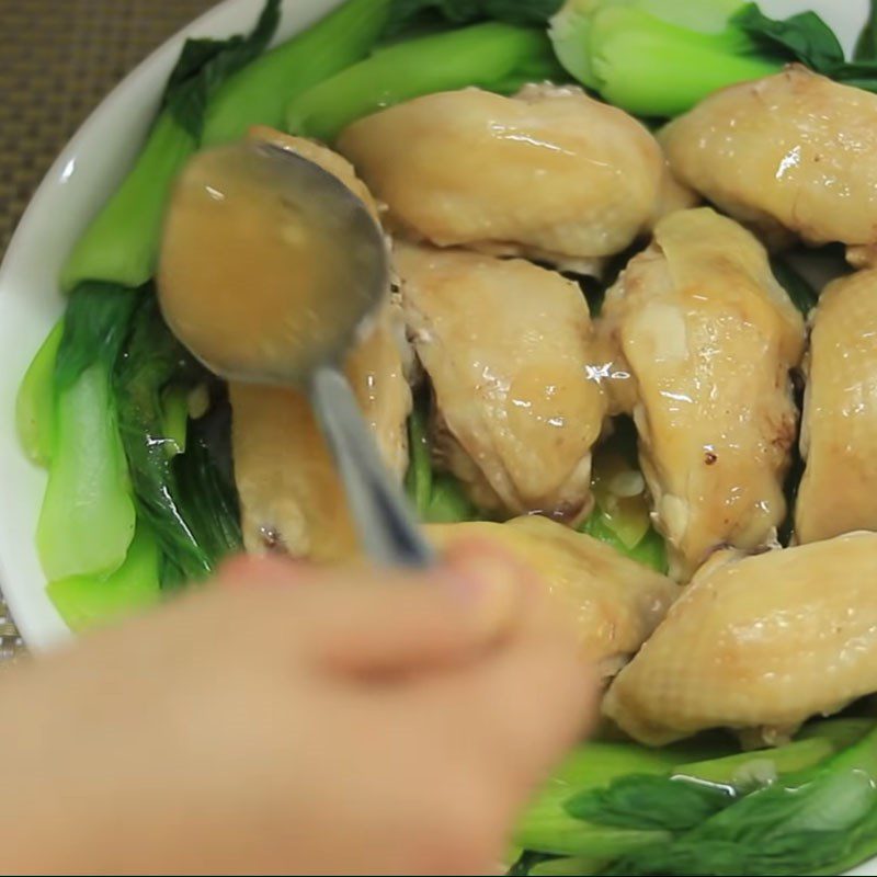 Step 5 Final product of steamed chicken with bok choy