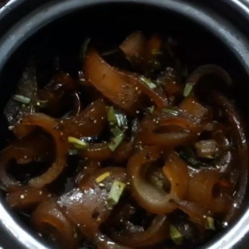 Step 4 Finished Product Braised Pork Skin with Pepper