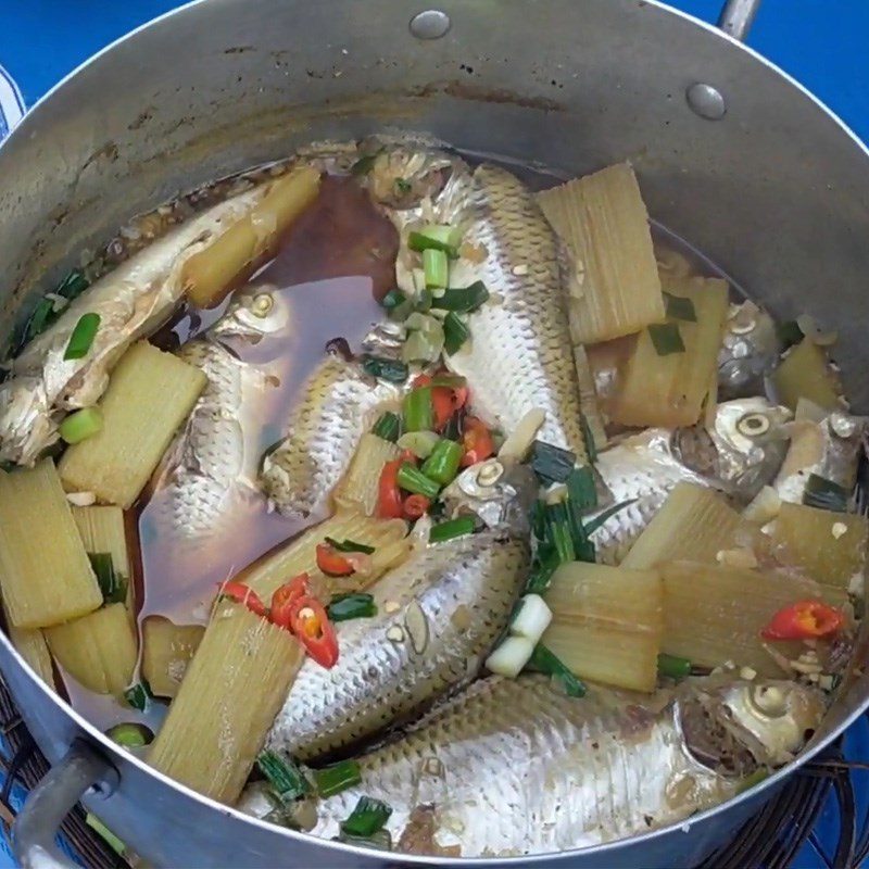 Step 4 Final product Linh fish stew with sugarcane