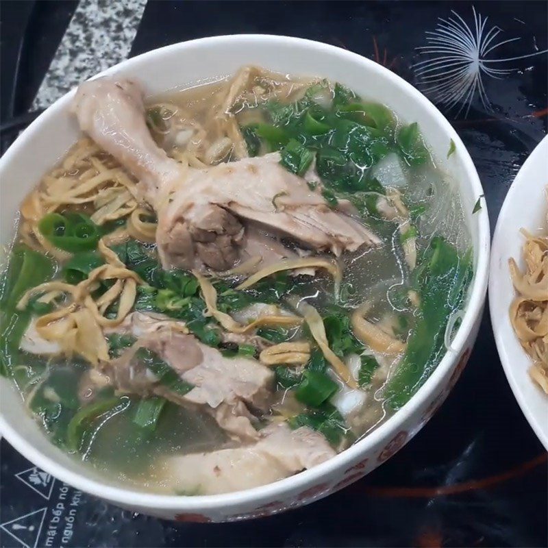 Step 7 Final Product Duck Vermicelli Soup