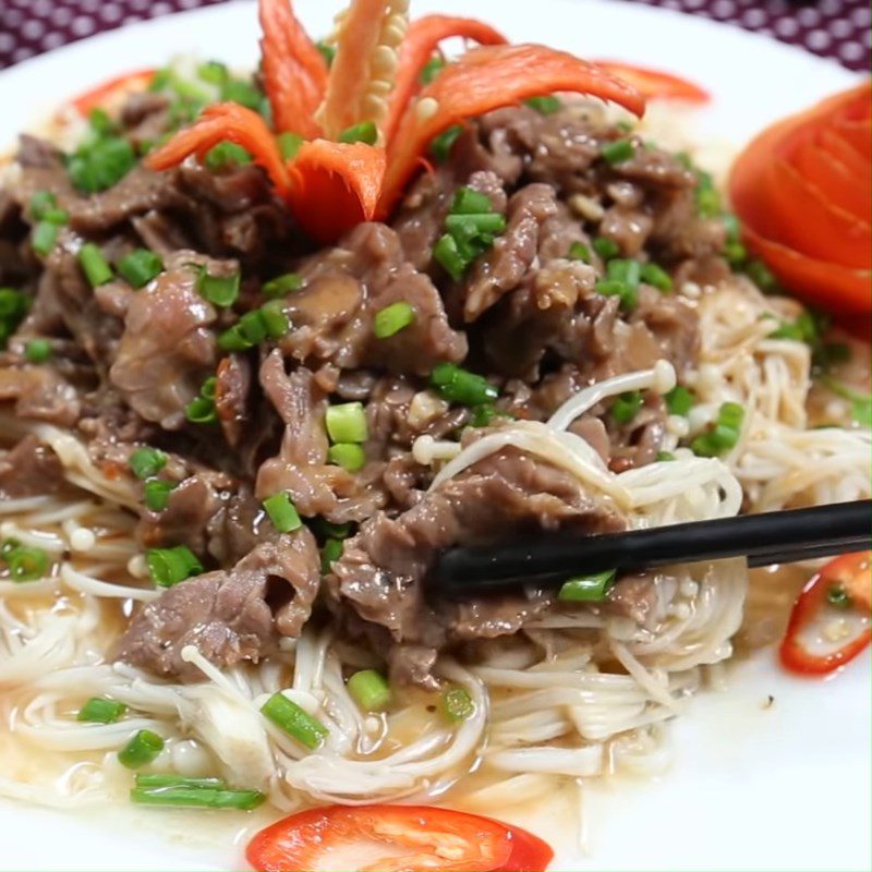 Step 4 Final product Stir-fried beef with enoki mushrooms