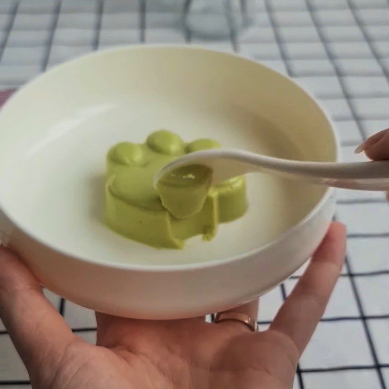 Step 5 Final product Avocado pudding for baby weaning