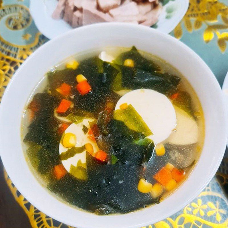 Step 4 Final Product Seaweed Soup with Soft Tofu and Vegetables