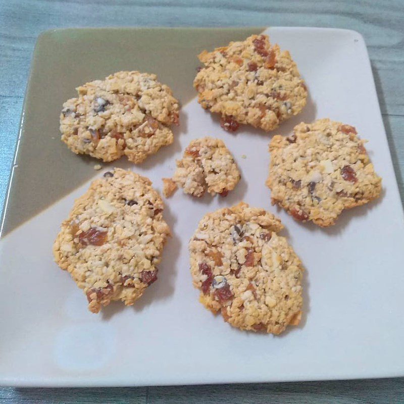 Step 4 Final Product Oatmeal cookies made in an air fryer