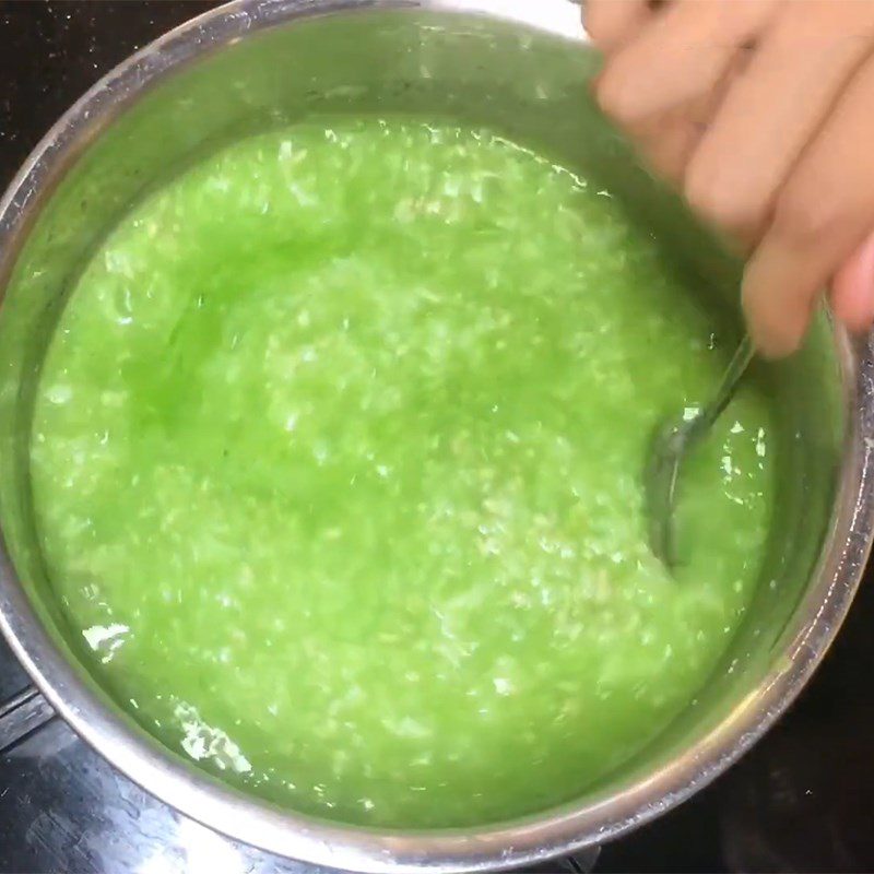 Step 4 Cooking porridge Pennywort porridge with pork