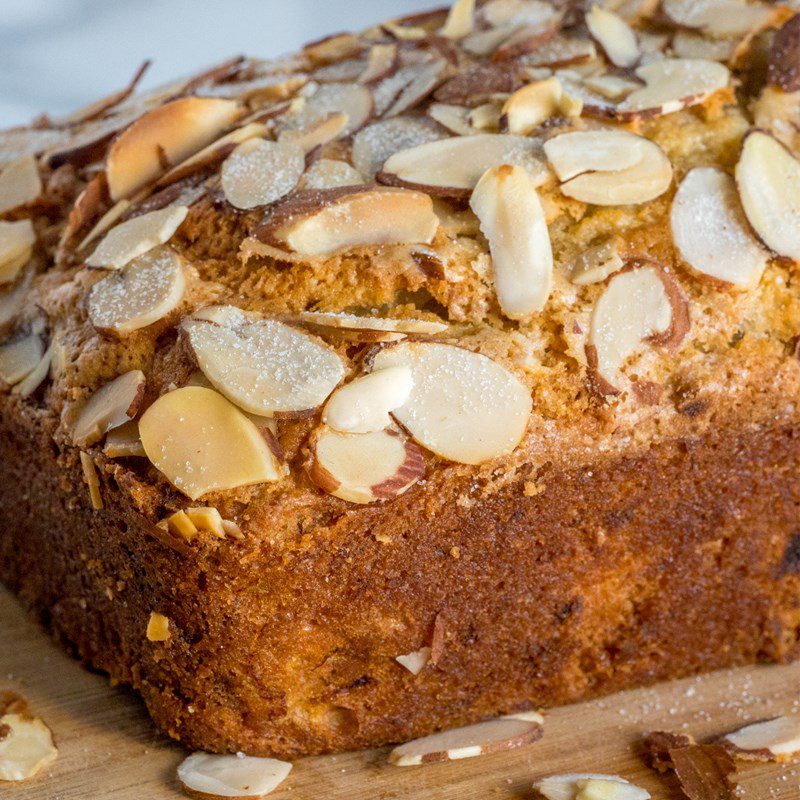 Step 5 Final product Banana almond cake made in the air fryer