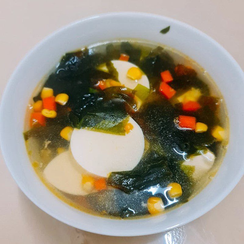 Step 4 Final Product Seaweed Soup with Soft Tofu and Vegetables