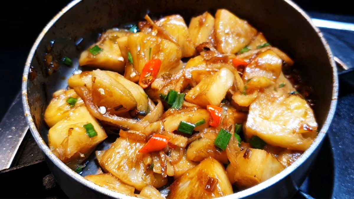 Caramelized Vegetarian Pineapple with Ginger