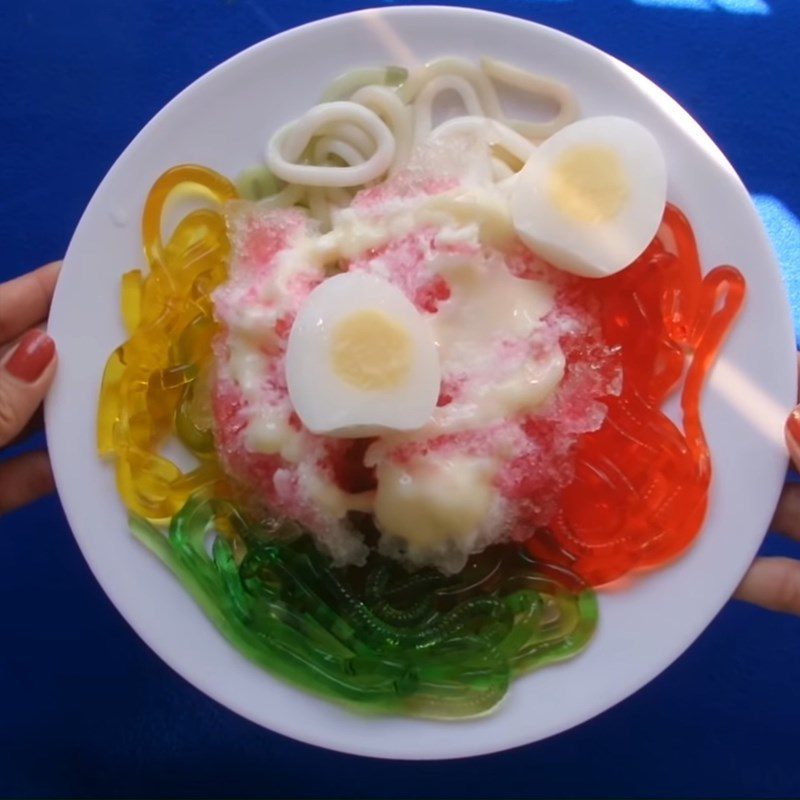 Step 4 Decorating the jelly Crispy noodle jelly