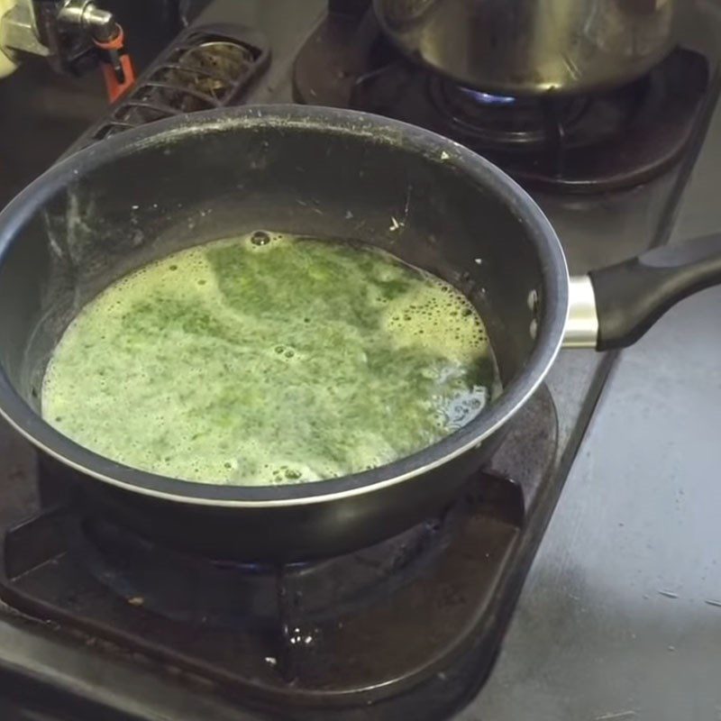 Step 5 Mixing sticky rice flour without knotweed