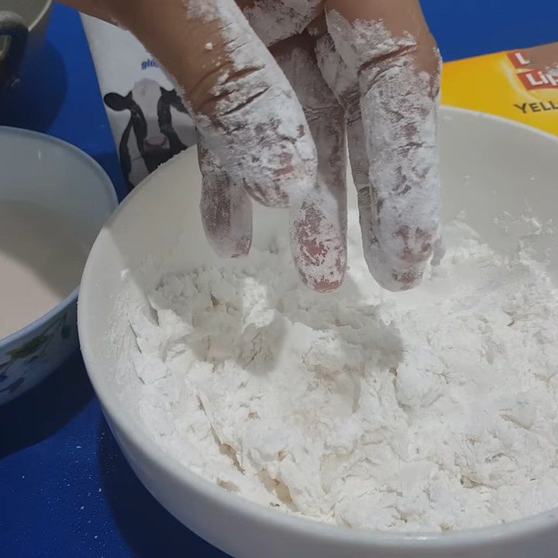 Step 1 Mix the tapioca pearls for chocolate milk tea