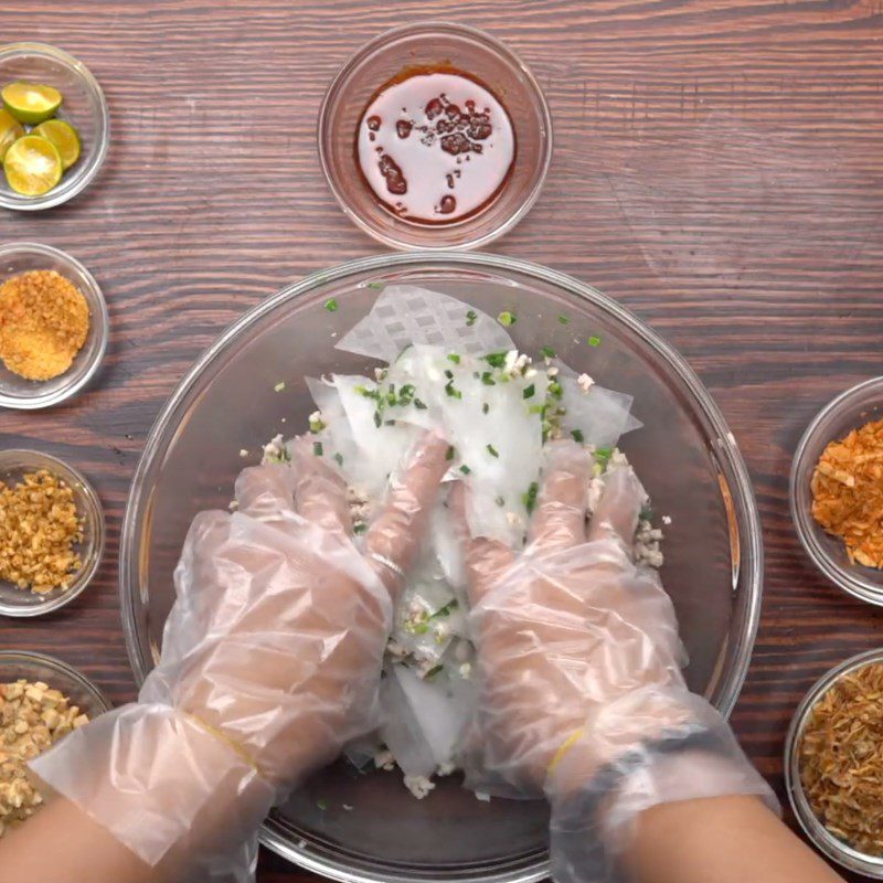 Step 3 Mixing Rice Paper Minced Meat Rice Paper with Fried Onion