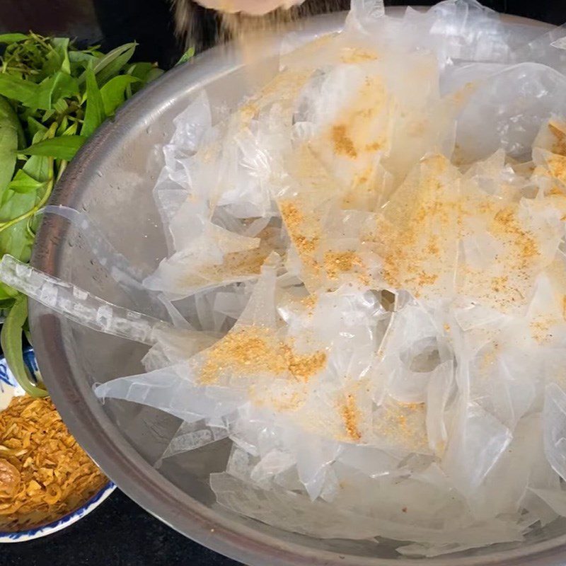 Step 3 Mix the rice paper for Mango Satay Rice Paper Rolls