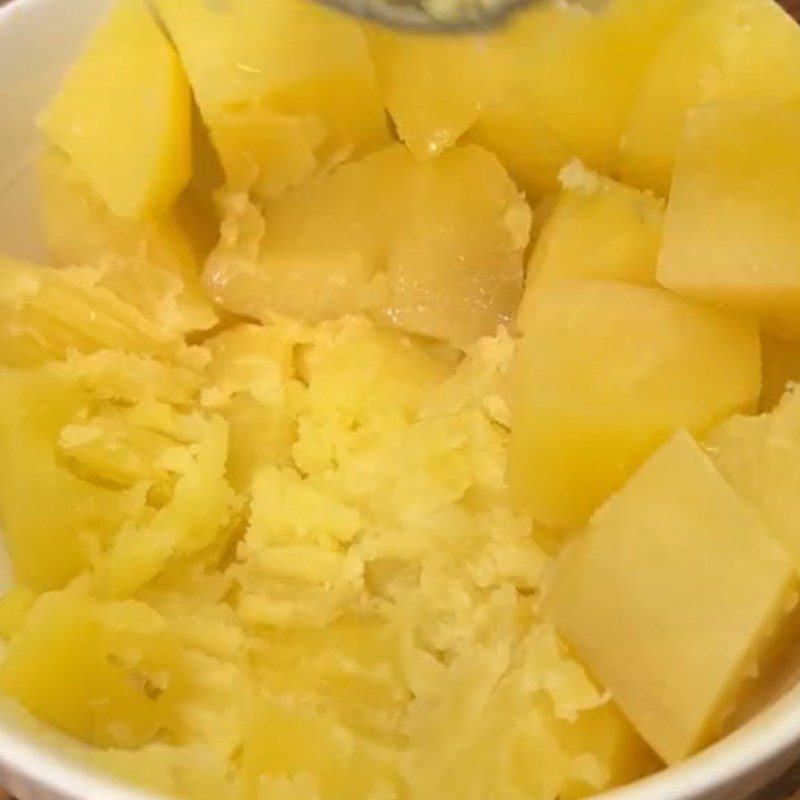 Step 2 Mix the dough Baked Potato Cakes (Recipe shared from Tiktok Cook with TasteVN)