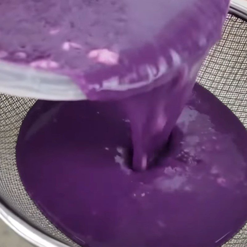 Step 2 Mix the flour for Purple Yam Tre Root Cake