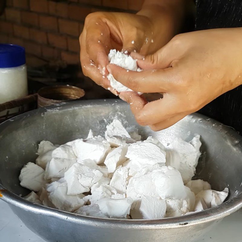 Step 5 Mixing the dough Gac sticky rice dumplings with durian filling