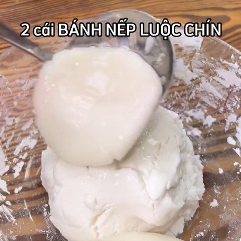 Step 2 Mixing the dough for Taro sticky cake (Recipe shared from Tiktok Cooking with TasteVN)