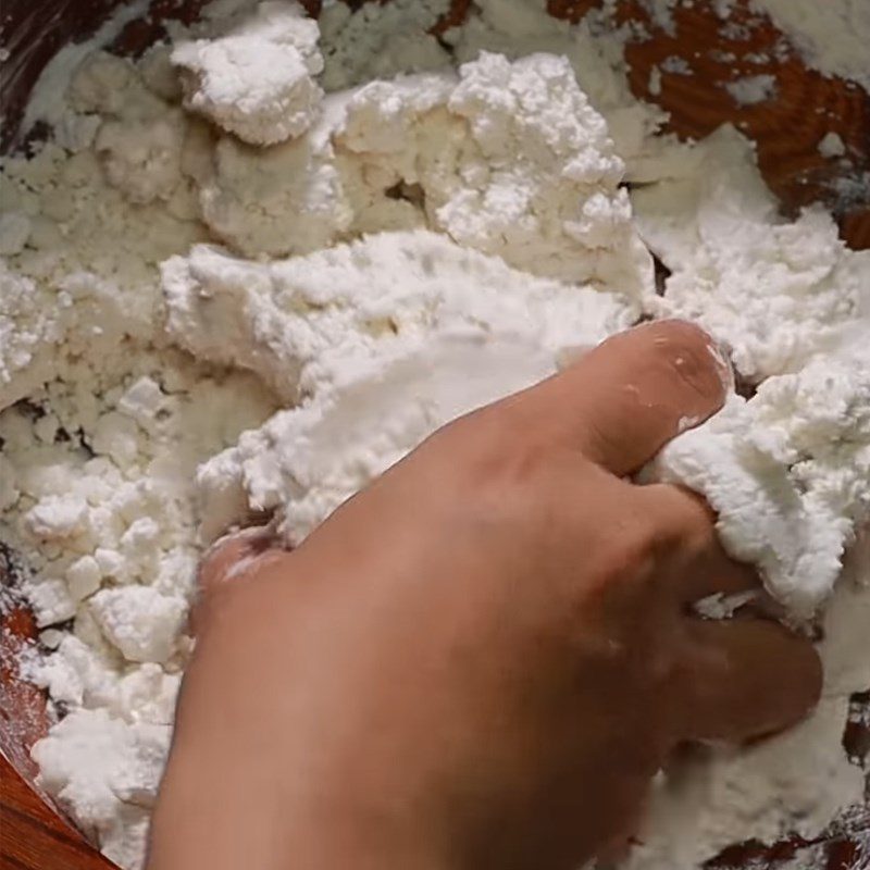 Step 1 Mix the cake dough Fried Pâté Cake