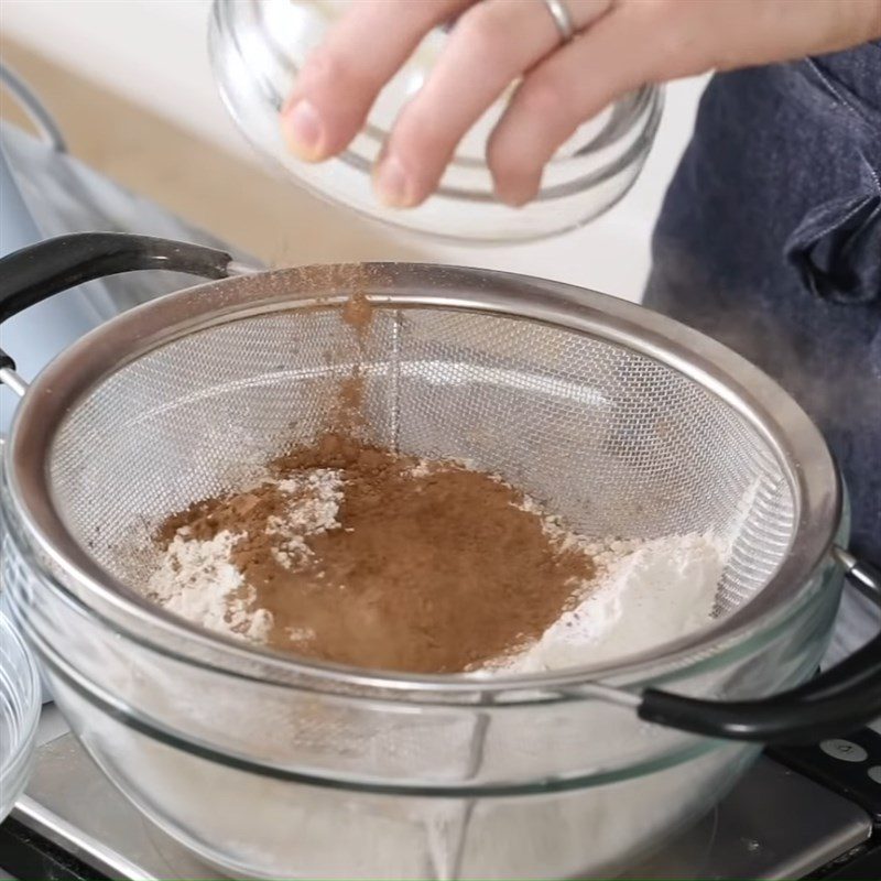 Step 1 Sift the flour mixture Christmas tree cupcake