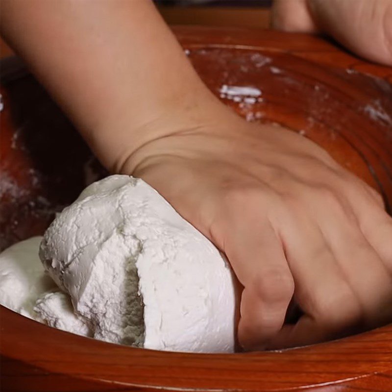 Step 1 Mix the cake dough Fried Pâté Cake