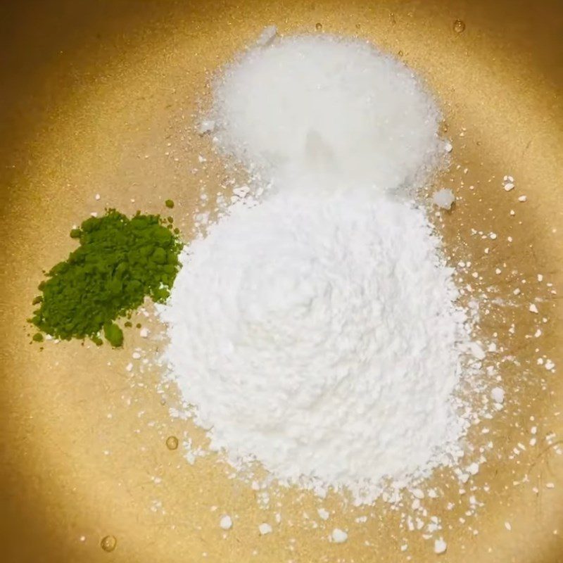 Step 1 Mix the flour and ingredients for Cassava Jelly for Sweet Soup