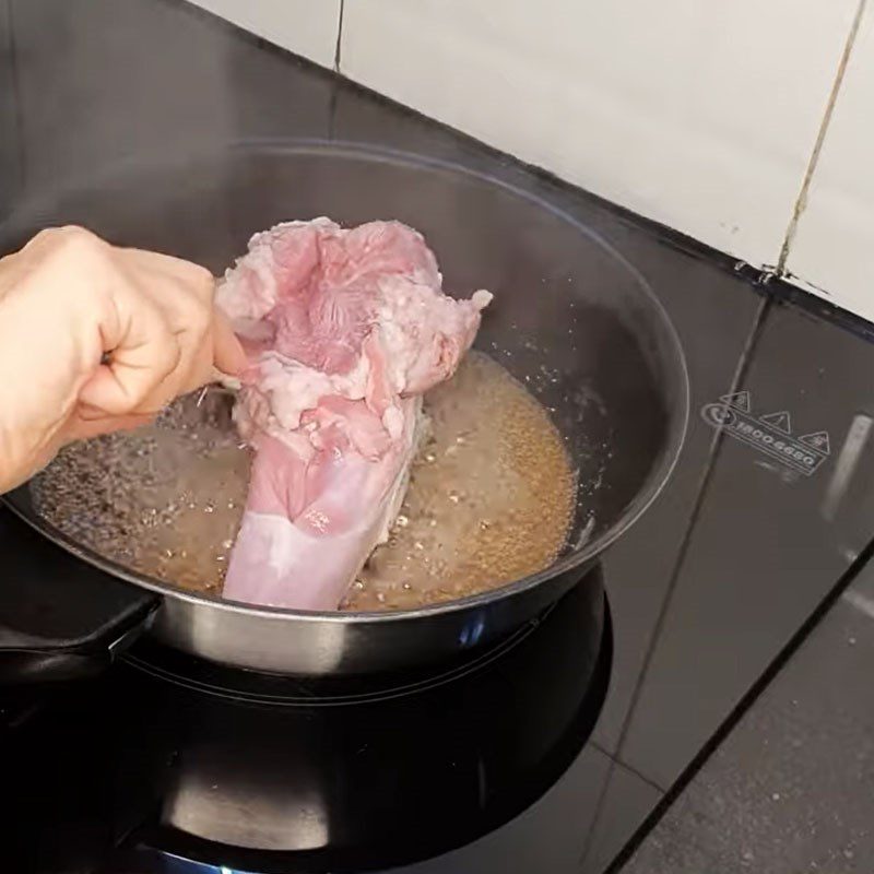 Step 1 Prepare the tongue and stomach of the pig Cái Tắc Pork Intestine Porridge