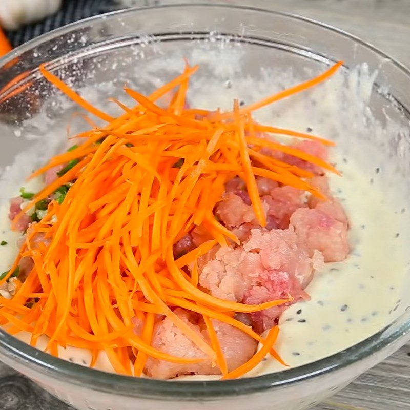 Step 3 Mix the chicken Minced chicken fried with sesame