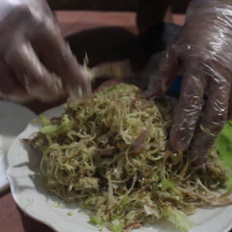 Step 5 Mix the salad Dried squid and banana blossom salad