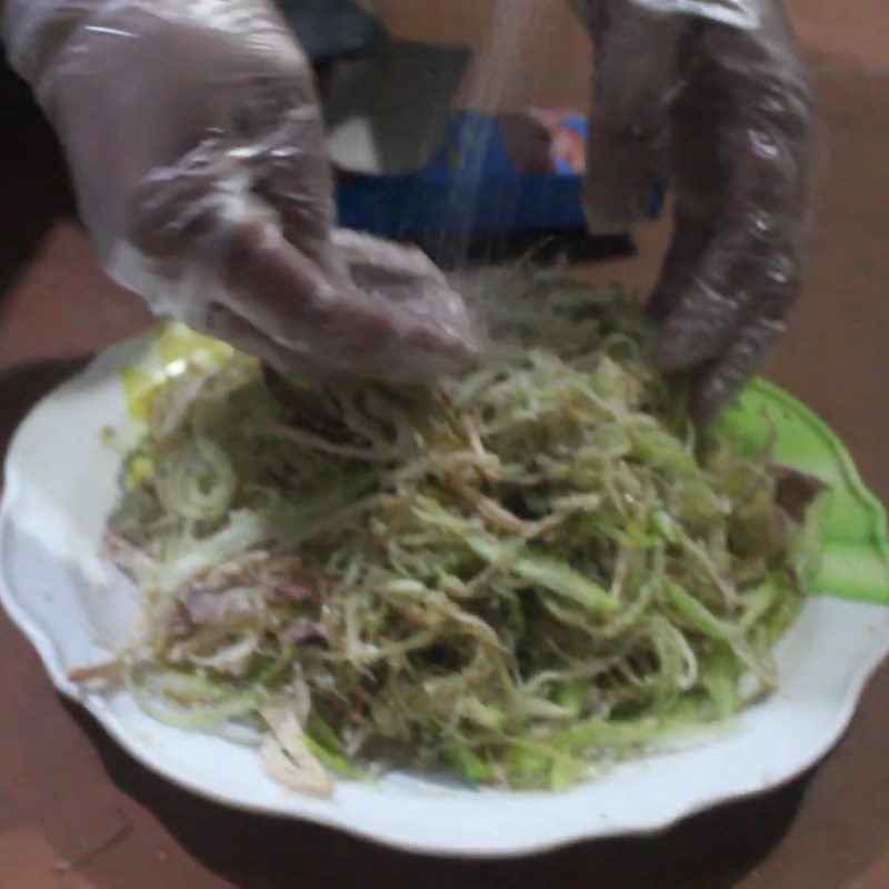 Step 5 Mix the salad Dried squid and banana blossom salad