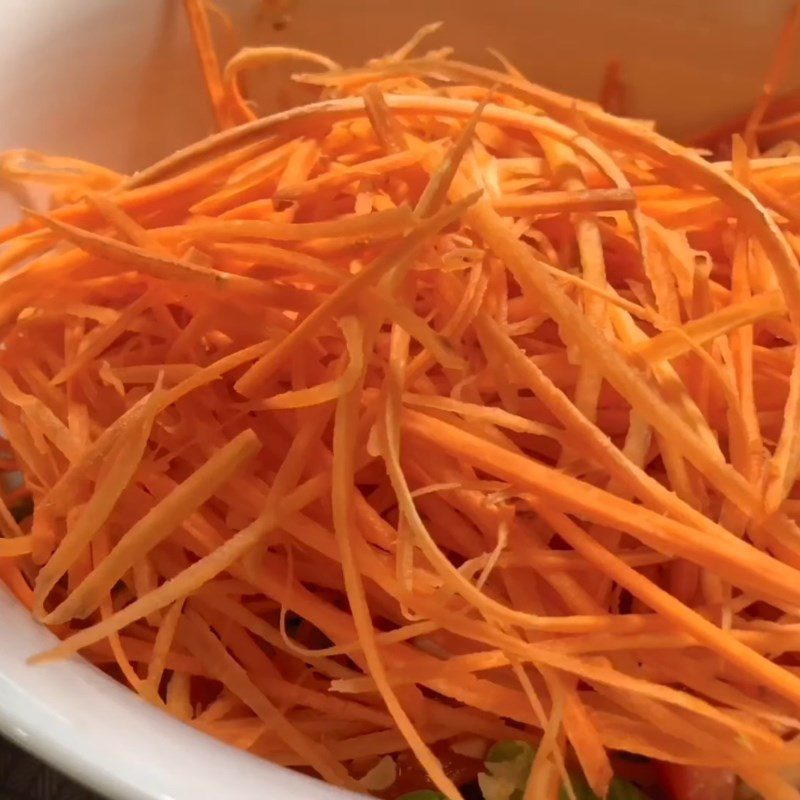 Step 4 Mixing the salad Carrot salad