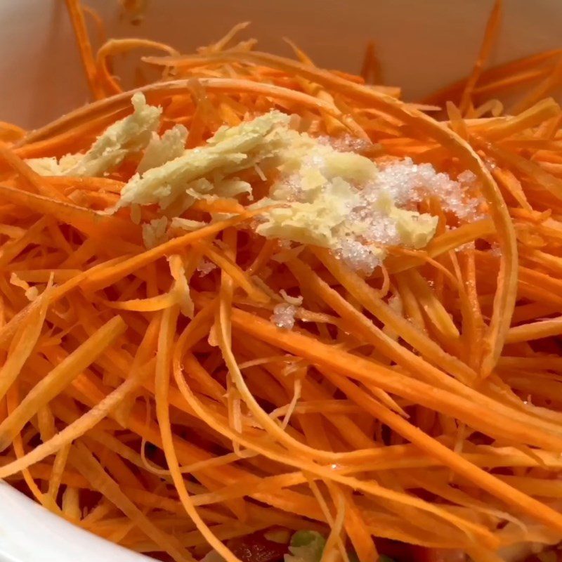 Step 4 Mixing the salad Carrot salad