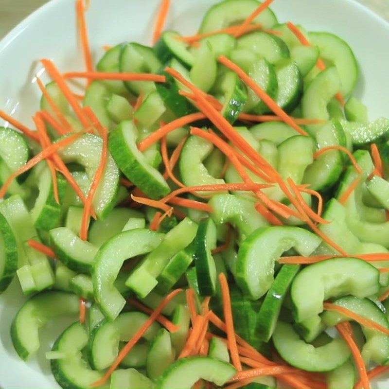 Step 4 Mixing the salad Crispy cucumber and carrot salad