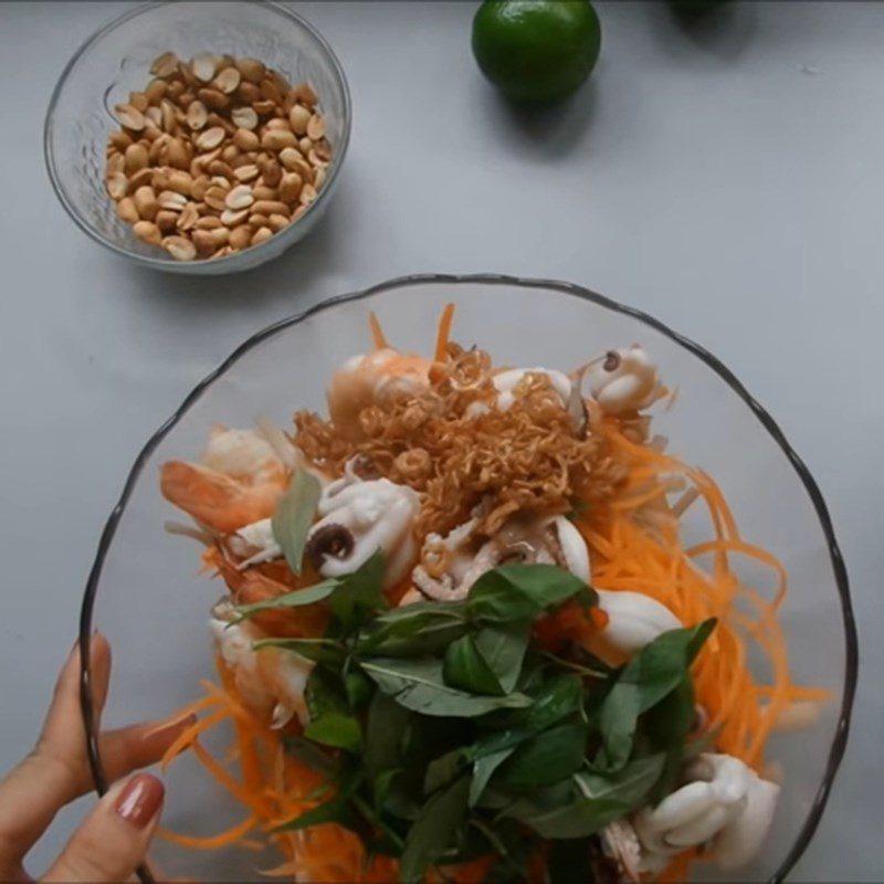 Step 3 Mixing salad Lotus stem salad with shrimp and squid (seafood)