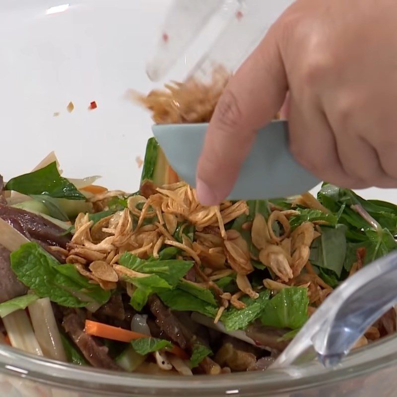 Step 5 Mixing the salad Sour pickled pig tongue salad