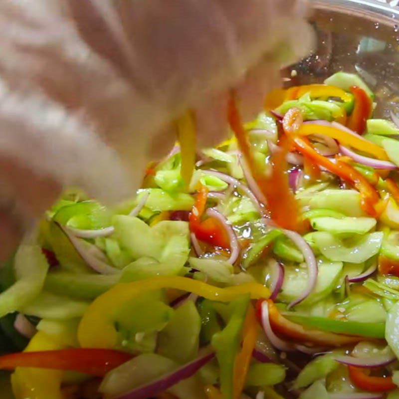Step 7 Mixing the salad Thai colorful beef salad
