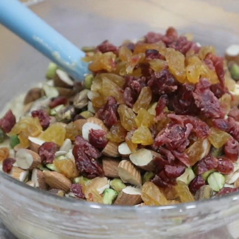 Step 3 Mixing the seeds Oatmeal biscotti