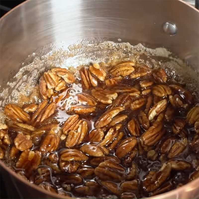 Step 2 Mix the macadamia candy