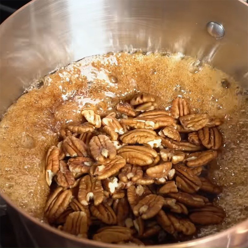 Step 2 Mix the walnuts for Walnut Candy