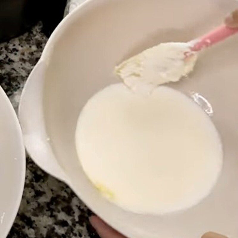 Step 2 Mix the cake batter for baked cassava cake in an air fryer