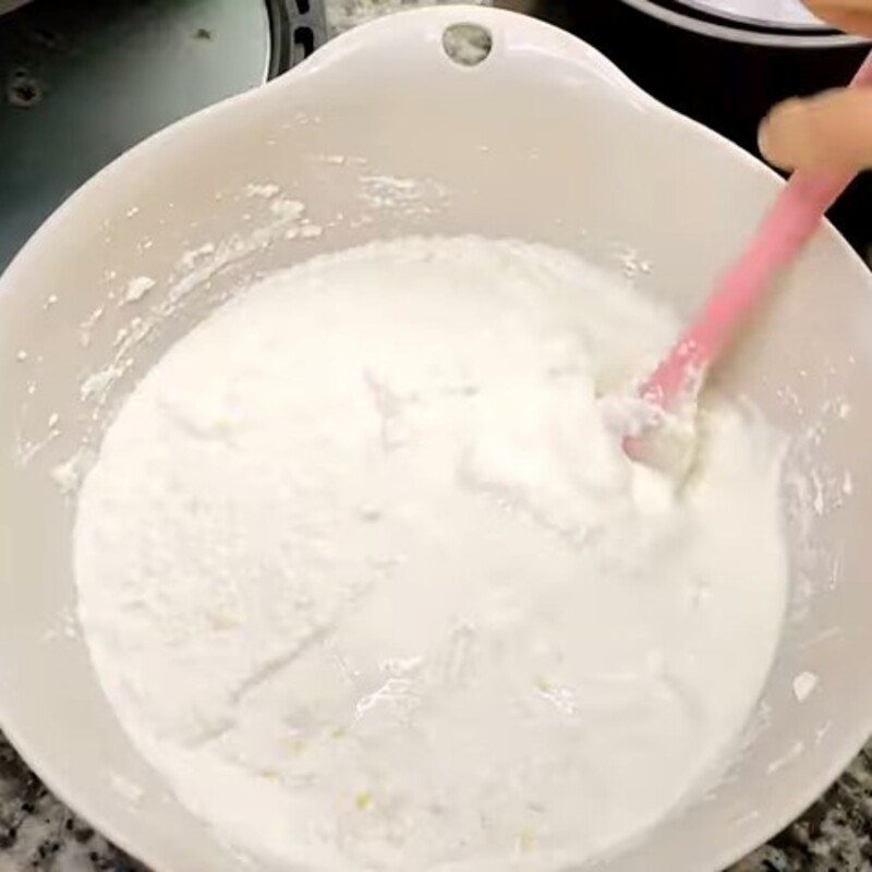 Step 2 Mix the cake batter for baked cassava cake in an air fryer