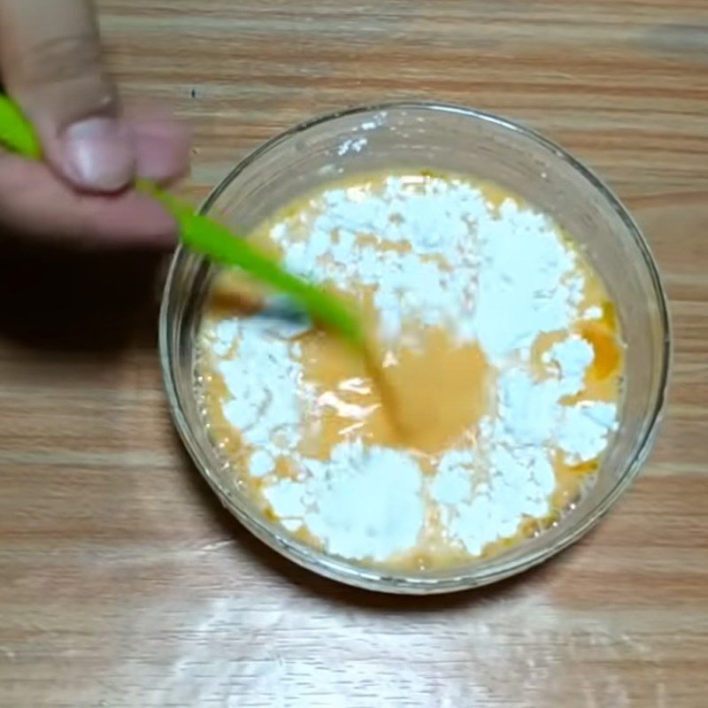 Step 4 Mix the filling for the cake Cheese milk bun