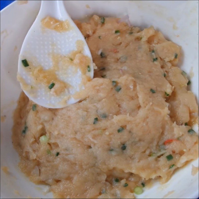 Step 3 Mix the ground chicken mixture Fried chicken balls