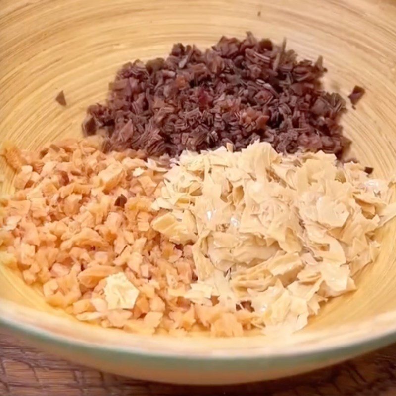 Step 2 Mix the ingredients for Vegetarian Sausage with Lemongrass Mushroom (Recipe shared by Tiktok Vegetarian Kitchen XANH)