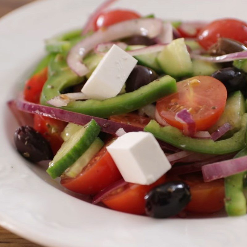 Step 3 Mixing Greek salad