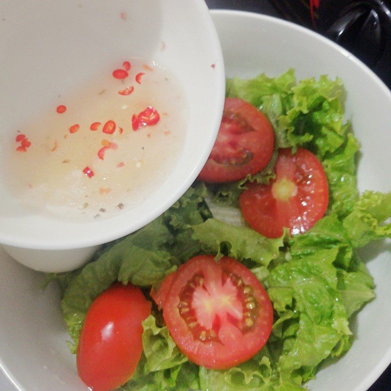 Step 4 Mix salad Seaweed salad with beef