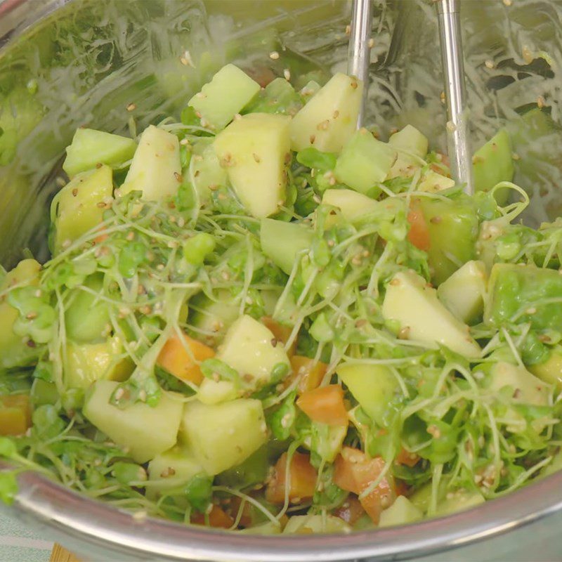 Step 4 Mix salad Salad with roasted sesame sauce