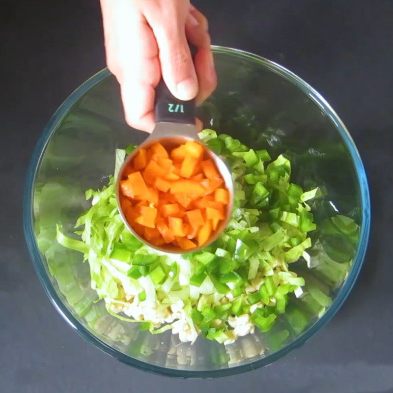 Step 4 Mix the salad for bell pepper chicken salad